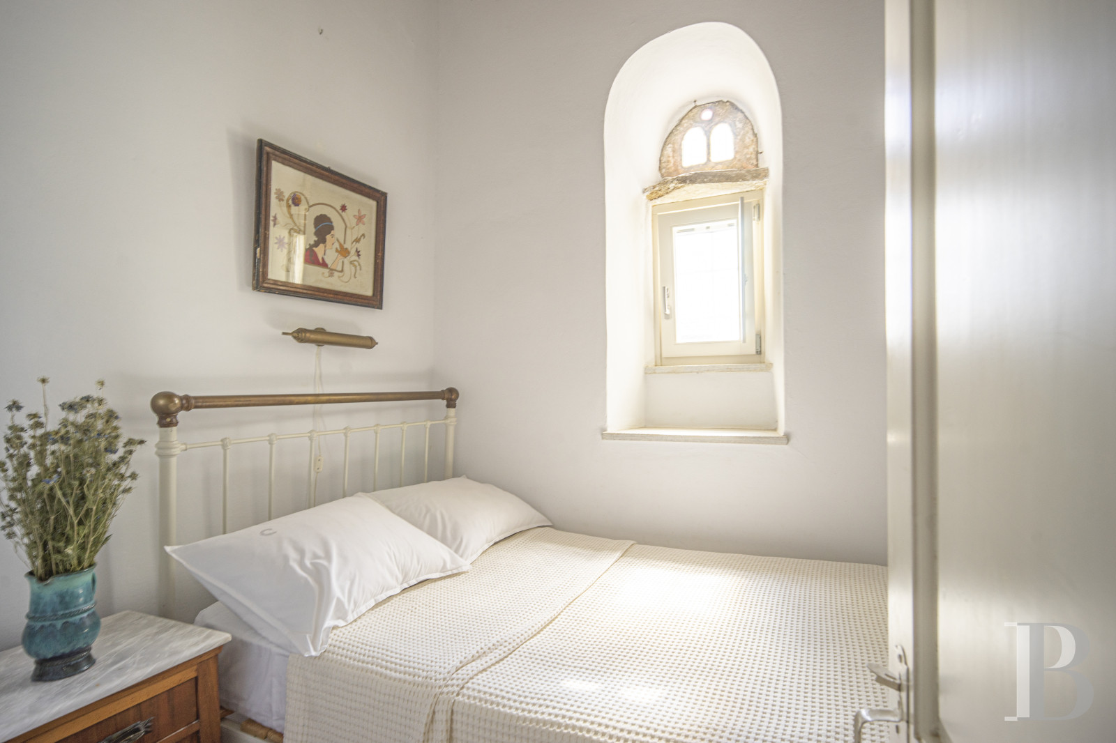 À Tinos, dans les Cyclades, une maison du 17e siècle tout de blanc vêtue - photo  n°10